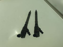 KIA Carens I Fuel injector 