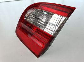 Mercedes-Benz E W211 Lampy tylnej klapy bagażnika 