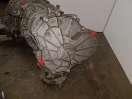 Audi A6 S6 C6 4F Mechaninė 6 pavarų dėžė 0B1301213E