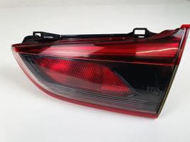 Mazda 6 Lampy tylnej klapy bagażnika 