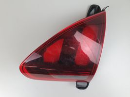 Peugeot 2008 I Lampy tylnej klapy bagażnika 