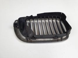 BMW 3 E46 Front bumper upper radiator grill 7072129