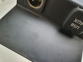 Mazda 6 Connecteur/prise USB 