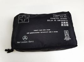 Mercedes-Benz B W245 Apteczka pierwszej pomocy 