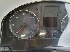 Volkswagen Eos Speedometer (instrument cluster) 