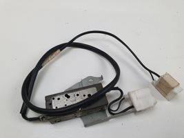 Toyota Avensis T250 Antenos stiprintuvas 