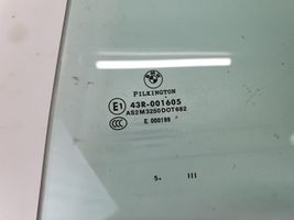 BMW 7 E65 E66 aizmugurējo durvju stikls 