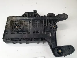 Volkswagen PASSAT B6 Battery tray 