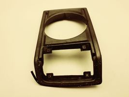 Toyota Land Cruiser (FJ60) Moulure sous phares 