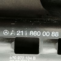 Mercedes-Benz E W211 Pas bezpieczeństwa fotela przedniego A2118600185