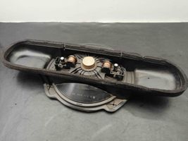 Mercedes-Benz E W211 Subwoofer-bassokaiutin A2118200002