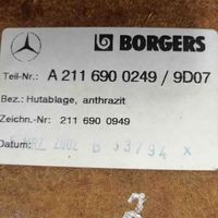 Mercedes-Benz E W211 Задний подоконник A2116900249