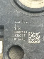 BMW 2 F46 Boîte de batterie 7641797