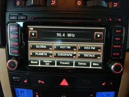 Volkswagen Touareg I Unité principale radio / CD / DVD / GPS 7L6035680B