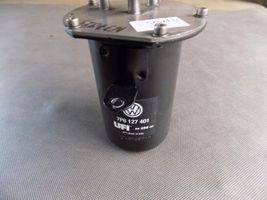 Volkswagen Touareg II Boîtier de filtre à carburant 7P6127401