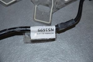 Volkswagen Amarok Radio antena 2H0035532B