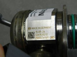 Mercedes-Benz A W176 Pompe d'injection de carburant à haute pression 0261520212