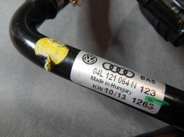 Audi Q3 8U Tuyau de liquide de refroidissement moteur 04L121064N