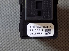 Audi Q7 4M Tailgate opening switch 4M0959831A