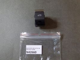 Audi Q7 4M Tailgate opening switch 4M0959831A