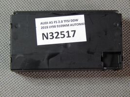 Audi A5 AUX in-socket connector 8W0035726
