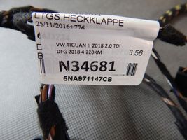 Volkswagen Tiguan Wiązka przewodów klapy tylnej / bagażnika 5NA971147