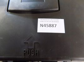 Volkswagen PASSAT B7 Vassoio scatola della batteria 1k0915325b