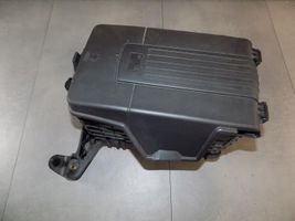 Volkswagen PASSAT CC Boîte de batterie 1K0915333H