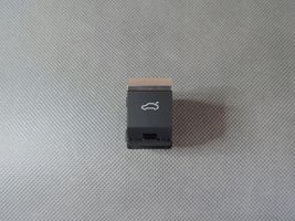 Audi S5 Facelift Tailgate opening switch 4M0959831A