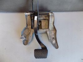 Volkswagen Touareg I Brake pedal 7L0723117