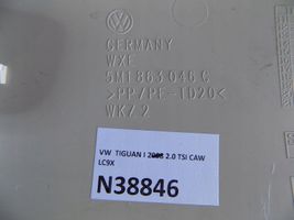Volkswagen Tiguan Cita veida vidus konsoles (tuneļa) elementi 5M1863046C