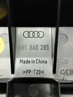 Audi A8 S8 D5 Mocowanie trójkąta ostrzegawczego 4N0860285