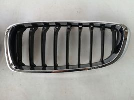 BMW 4 F32 F33 Griglia superiore del radiatore paraurti anteriore 7294817