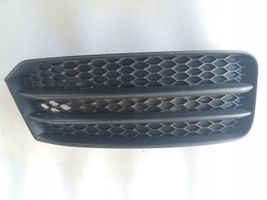 Audi A1 Grille inférieure de pare-chocs avant 8XA807682B