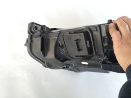 Volkswagen PASSAT B8 Lampa przednia 3G1941036P