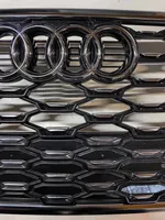Audi Q3 F3 Etupuskurin ylempi jäähdytinsäleikkö 83F853651