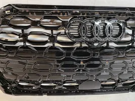 Audi RS3 8Y Grille calandre supérieure de pare-chocs avant 8Y0853651H