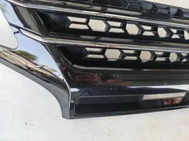 Mitsubishi Space Star Grille calandre supérieure de pare-chocs avant 7450B351