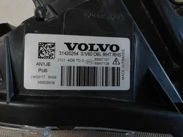 Volvo S60 Lampa przednia 31420254