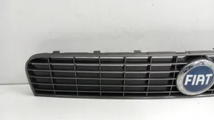 Fiat Grande Punto Atrapa chłodnicy / Grill 