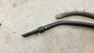 Volkswagen Corrado Tuyau d'alimentation conduite de carburant 051133699E