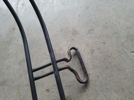 Volkswagen Jetta I Seat frame 161