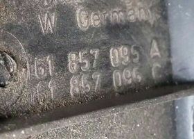 Volkswagen Golf I Element deski rozdzielczej / dół 161857095A