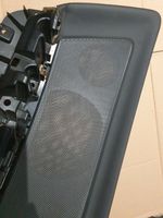 Audi A3 S3 8V Takaoven kaiuttimen kehys 8V7867651