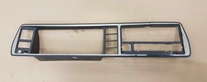 Volkswagen Jetta I Panel trim 321867241E