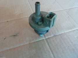 Volkswagen Corrado Valve vacuum 026133517