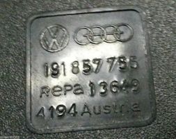 Volkswagen Golf I Klamra przedniego pasa bezpieczeństwa 191857755