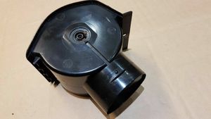 Volkswagen Jetta I Copertura griglia di ventilazione laterale cruscotto 161819701