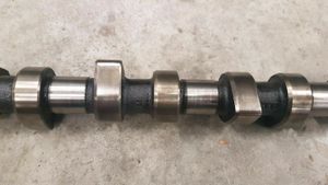 Volkswagen Golf II Camshaft 068109101B