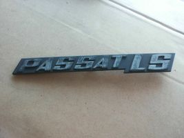 Volkswagen PASSAT Logo, emblème de fabricant 321853687AA